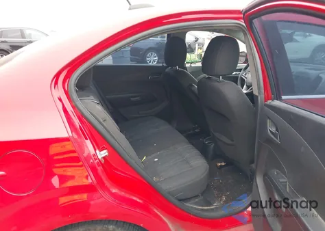 2015 Chevrolet Sonic Lt Auto из США, поврежденный, VIN 1G1JC5SG7F4149891